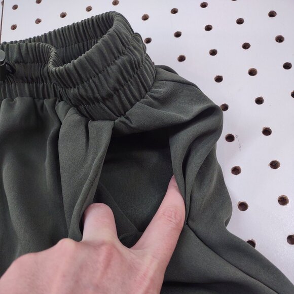 Gemma & Jane Flowy Cargos, Polyester Feel, Size Small - Picture 7 of 8